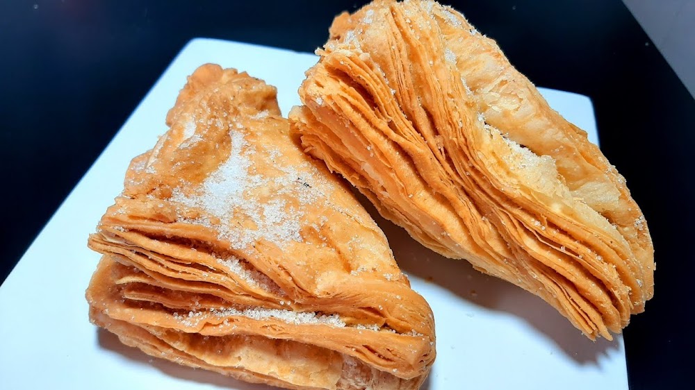 Puesto tortas fritas y empanadas